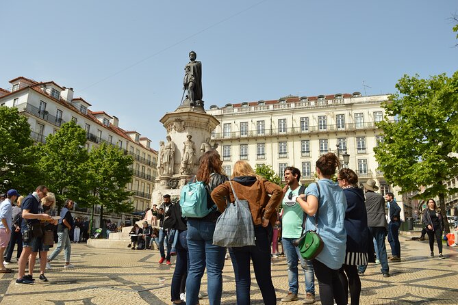 Lisbon city tour on history, culture and current topics - What the guides add