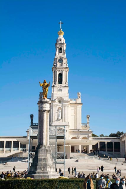 Lisbon: Fátima & Holy Eucaristy Miracle Relic, Spiritual Day - Porta do Sol Garden brings a welcome change of pace