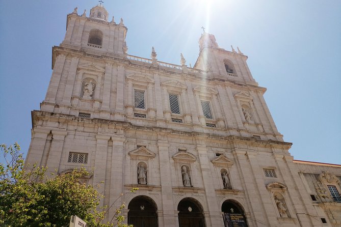Lisbon Highlights - Private Tour with Van and Local Guide - Praça do Comércio and the rebuilt lower city