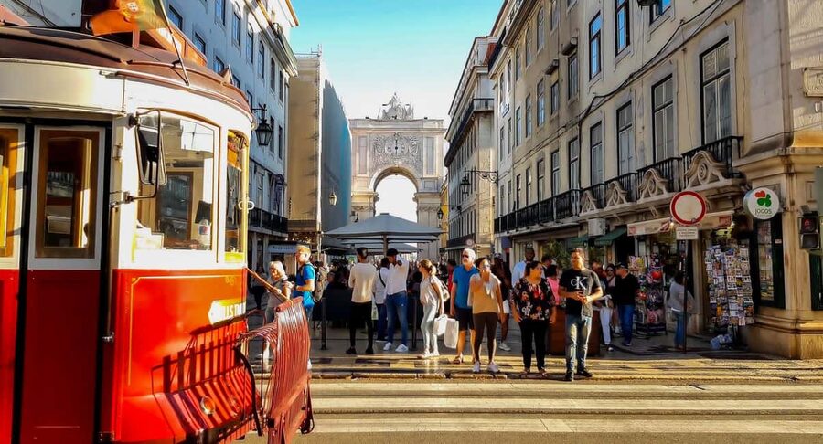 Lisbon: Historic City Tour by Tuk-Tuk - Is the fare good value?