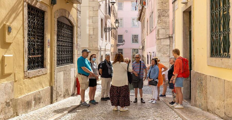 Lisbon: History, Stories and Lifestyle Walking Tour - Key points to know before booking
