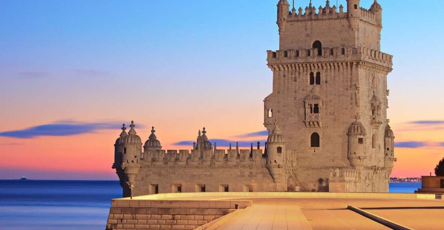 Lisbon in One Day: Full-Day Minivan Historic Tour - Lisbon Cathedral and the alleys of Alfama
