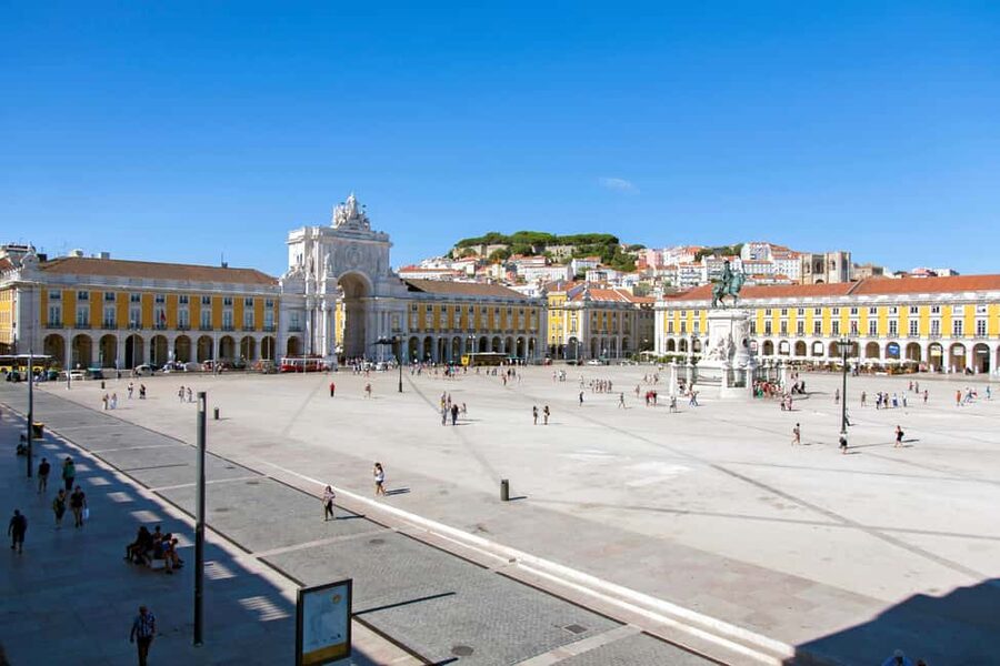 Lisbon: Jewish History Private Tour - Rossio Square and the 1506 Jewish Massacre Memorial