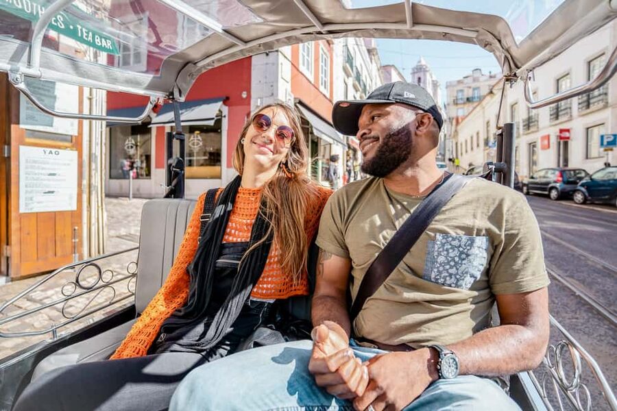 Lisbon on a Tuk Tuk Tour: History & Viewpoints - Why a tuk tuk works so well in Lisbon