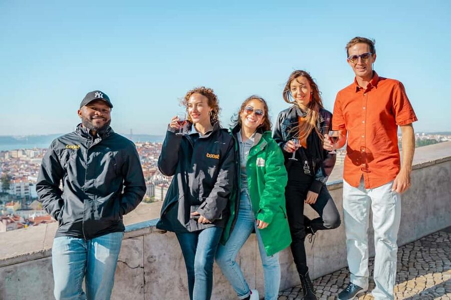 Lisbon on a Tuk Tuk Tour: History & Viewpoints - Who should book this Lisbon tuk tuk tour?