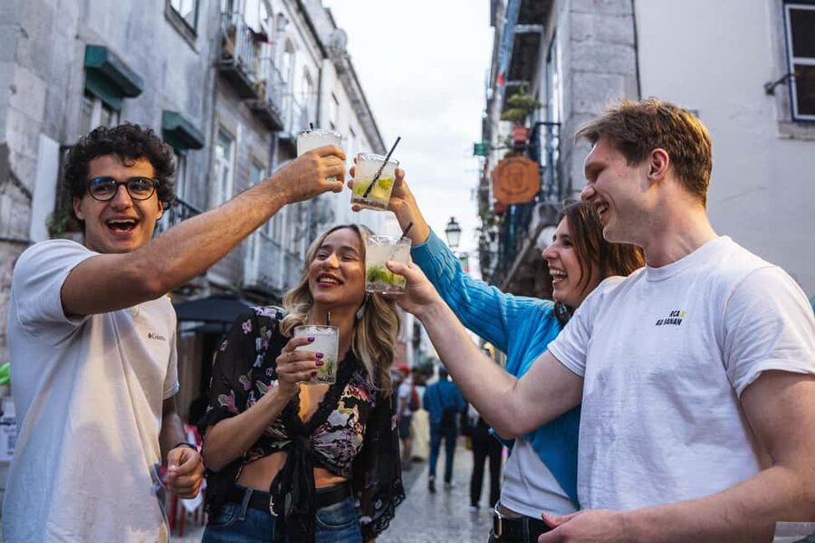 Lisbon: Private Dark History Walking Tour with Drinks - Five Portuguese drinks, not five random shots
