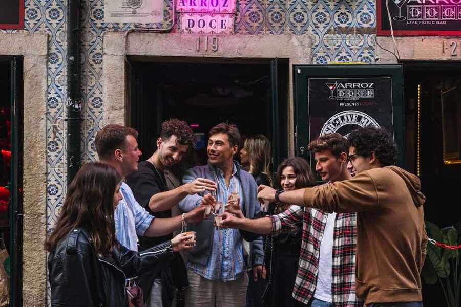 Lisbon: Private Dark History Walking Tour with Drinks - The dark stories are the real theme