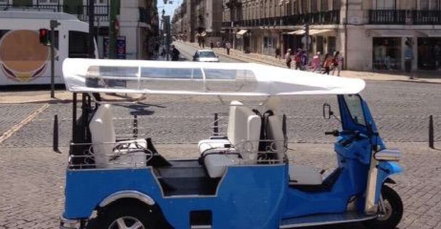 Lisbon: Private Guided Tour of Historical Center by Tuk Tuk - Alfama’s lanes and the return toward the river