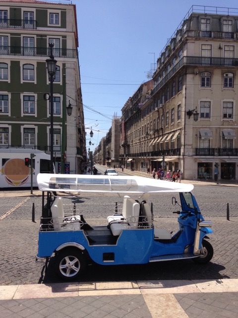 Lisbon: Private Guided Tour of Historical Center by Tuk Tuk - Starting at Rossio Square