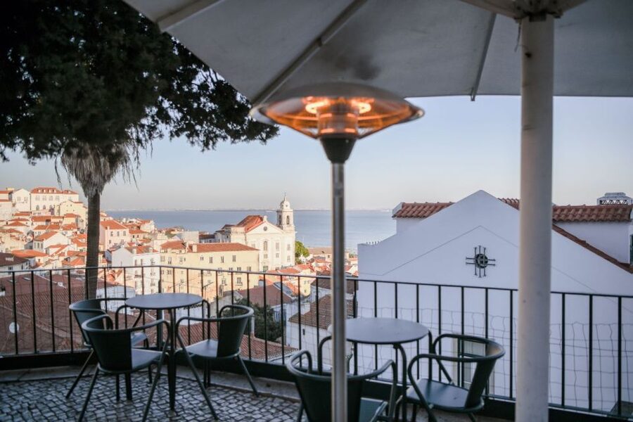 Lisbon: Private Historic Tour by Eco Tuk Tuk - Ending at Praça do Comércio