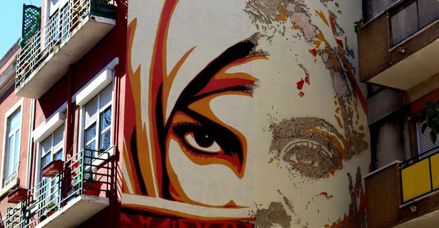 Lisbon: Street Art and Historical Walking Tour - Graça and the first street art stops