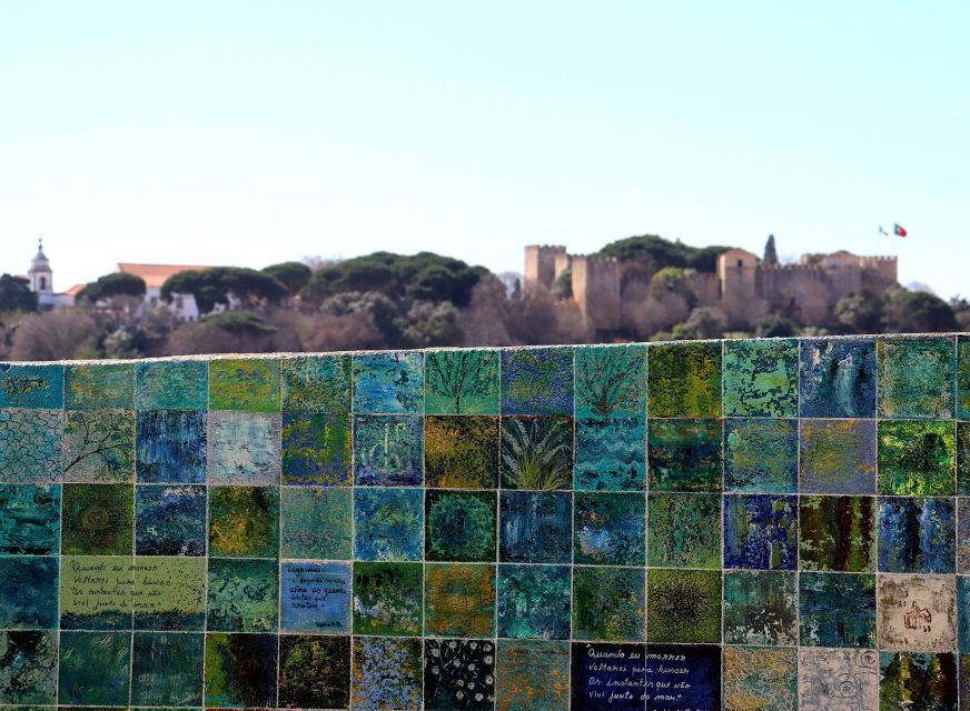 Lisbon: Street Art and Historical Walking Tour - Alfama and the view from Portas do Sol
