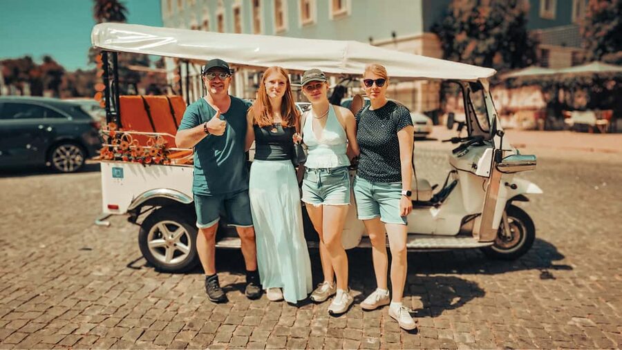 Lisbon: Tuk-Tuk Tour Historical Alfama old town private tour - Saint Anthony and Lisbon Cathedral