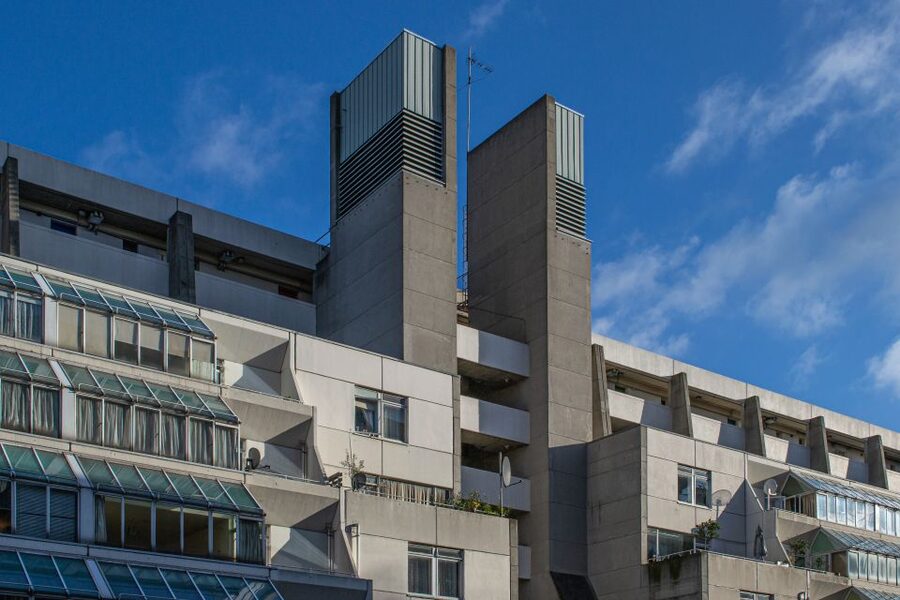 London: Brutalist Architecture & History Walking Tour - Evan’s guiding style and the level of detail