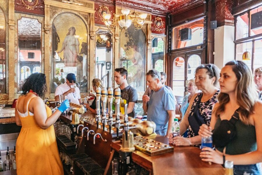London: Historic Pubs of Central London Walking Tour - Pace, comfort, and practical limits