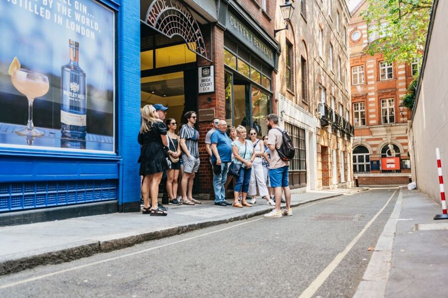 London: Historic Pubs of Central London Walking Tour - Backstreets, alleys, and the street of shame
