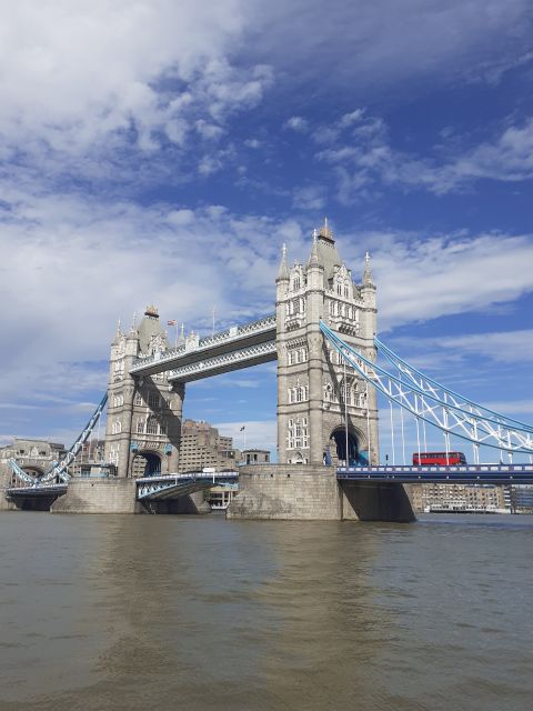 London: Medieval History Walking Tour from The Tower - The Golden Hinde and Shakespeare’s riverside world