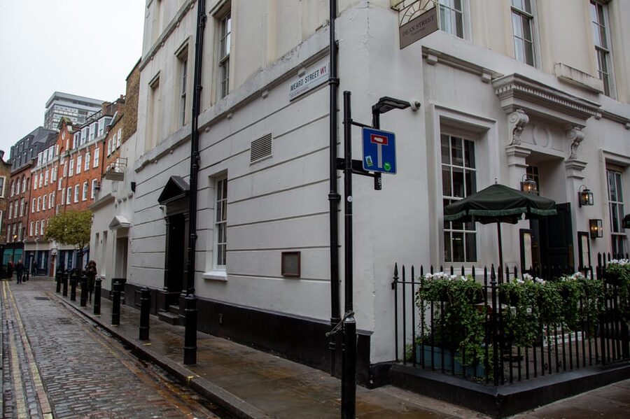 London: Rock 'n' Roll History Tour - Jimi Hendrix, the Beatles, and the final Abbey Road crossing