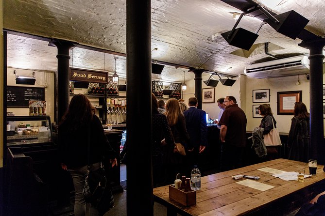 London Small Group Tour of Historical Pubs - Fleet Street and the Traditional London Boozer