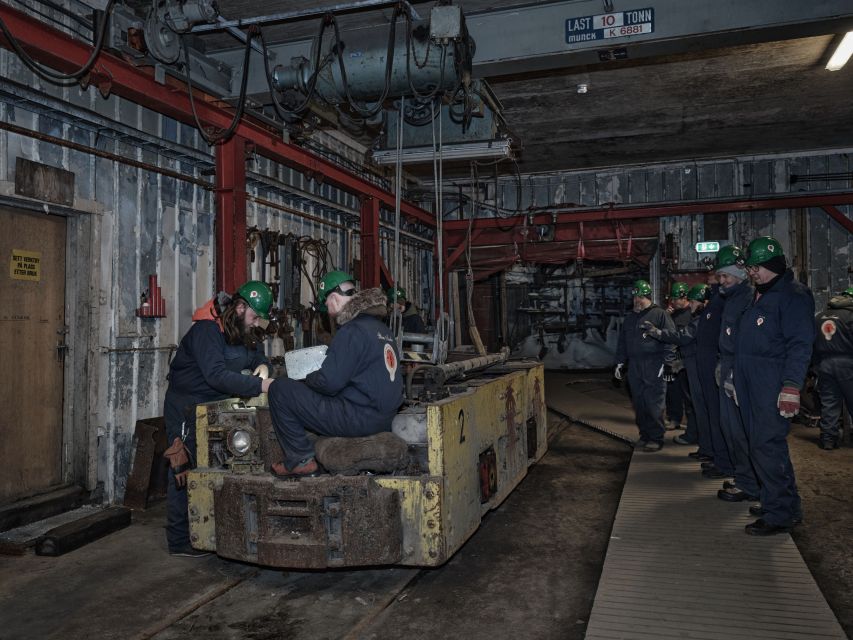 Longyearbyen: Historic Coal Mine Tour at Gruve 3 - Who should book this Mine 3 experience?