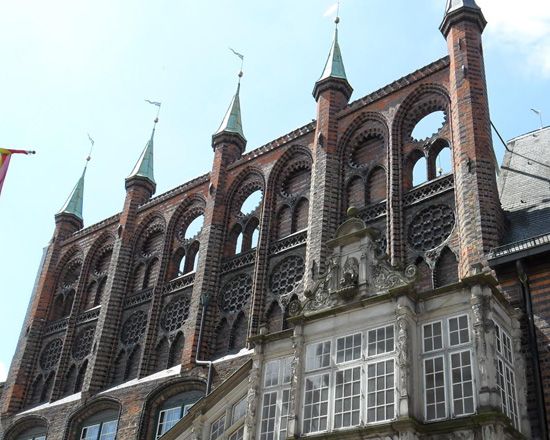 Lübeck: Hanseatic League History Walking Tour - Salt storehouses and the Trave Harbour