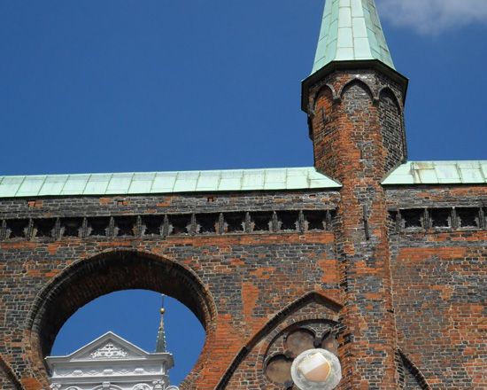 Lübeck: Hanseatic League History Walking Tour - Rathausmarkt and the civic center