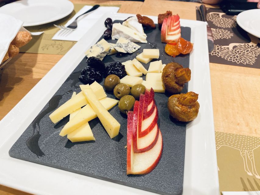 Lucerne CH Tour: Cheese, Chocolate, Chapel Bridge & Chateau - Cheese, wine, and a more local finish
