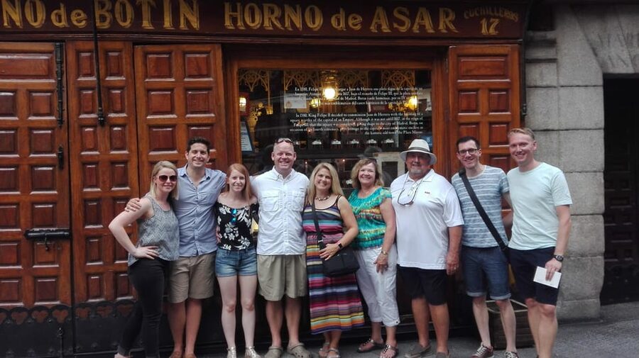 Madrid: Authentic Tapas Evening Tour with a side of History - Key points to know before booking