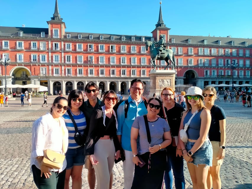 Madrid: Authentic Tapas Evening Tour with a side of History - The old quarter between stops