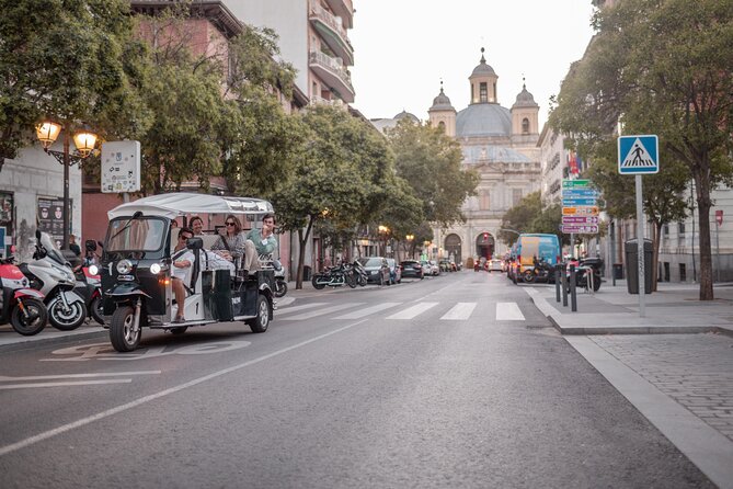 Madrid Historical Tour with Local Guide in Eco Tuk Tuk Private - Puerta de Alcalá, a royal gateway to the east