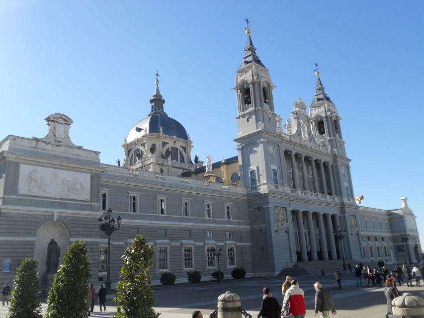 Madrid: Tour of the Historic City Center - San Miguel Market and Plaza Mayor