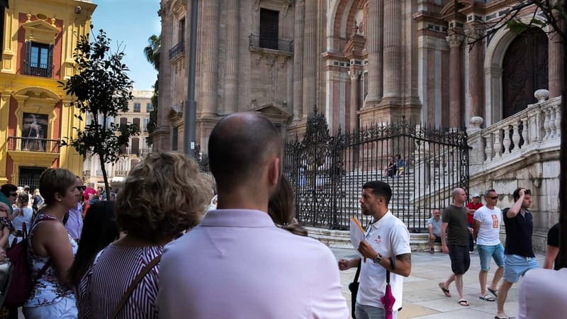 Málaga: 2-Hour Historical Center & Cathedral Tour - How the guides shape the experience
