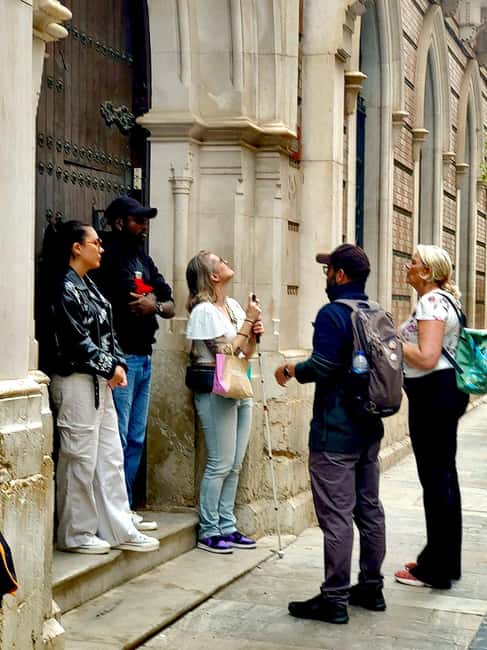 Málaga: 2h Walking Historical Tour–Art, Culture and Legends - Key points at a glance