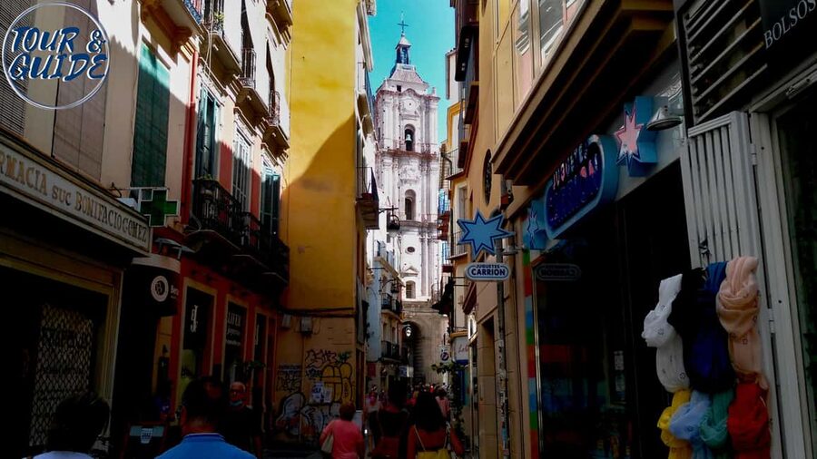 Málaga: 2h Walking Historical Tour–Art, Culture and Legends - Who will like this Málaga walk?
