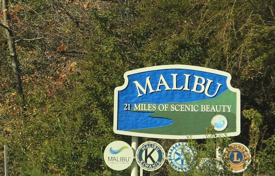 Malibu: Celebrity Homes, Beaches & History Tour - The Pacific Coast Highway sets the scene