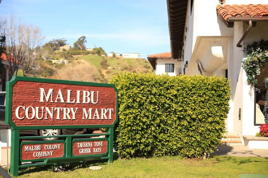 Malibu: Celebrity Homes, Beaches & History Tour - Malibu Pier gives you classic coastal pictures