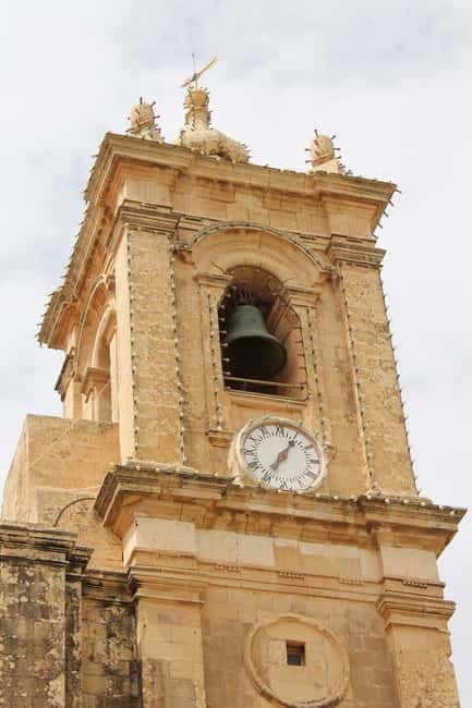 Malta: Pre-Historic Temples (Pickup, Tickets & Drop-off Inc) - Tarxien shows prehistoric Malta in an urban setting