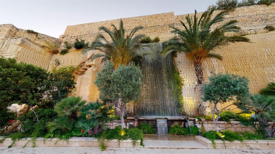 Malta: Prehistoric Temples, Limestone Heritage & Blue Grotto - Guides add the most value