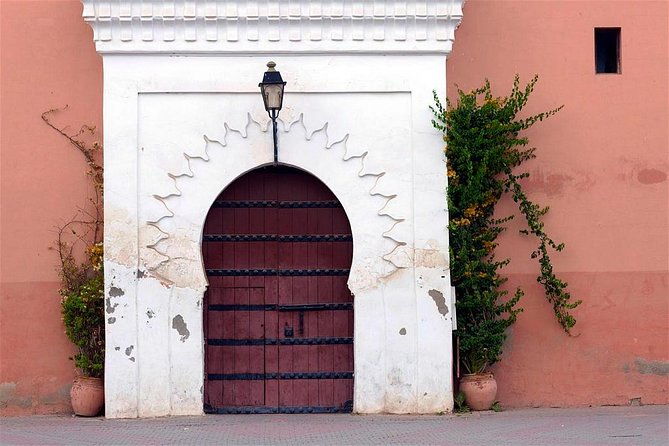 Marrakech Historical and Cultural Tour - Half Day City Tour - The Saadian Tombs and the queue problem