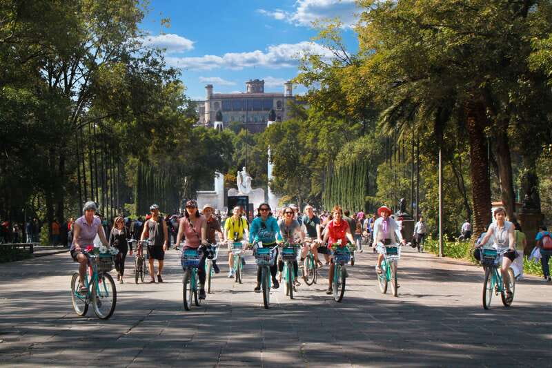 Mexico City: Chapultepec & Reforma Historic Bike Experience - Meeting the Angel of Independence