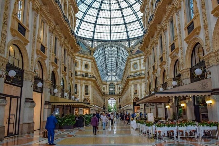 Milan : Historic Private Walking Tour - N’Ombra de Vin and everyday Milan