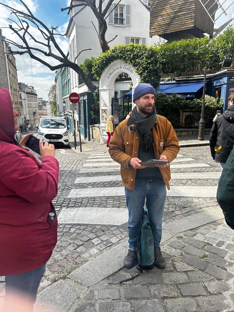 Montmartre Walking Tour: A Journey Through Art and History - The Moulin Rouge and Montmartre’s public face