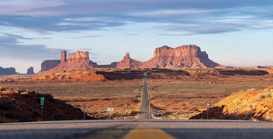 Monument Valley: Cultural Tour with Dinner and Entertainment - Riding into Monument Valley’s restricted backcountry
