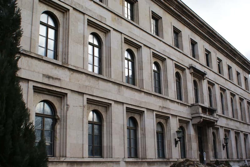 Munich and Nazi History Combination Day Tour Small Group - The guide makes the difference