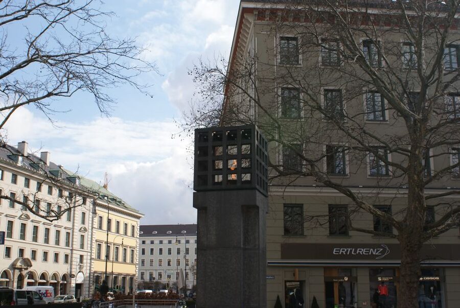 Munich and Nazi History Combination Day Tour Small Group - Cost, value, and the time commitment
