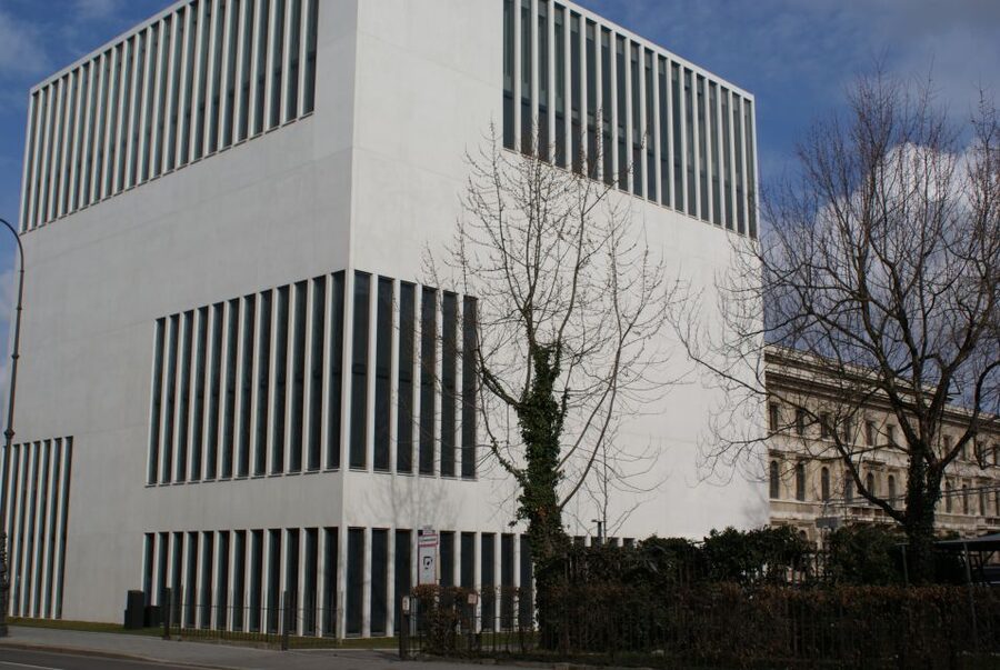 Munich: Nazi History 2-Hour Small Group Walking Tour - Hofbräuhaus and the power of political speeches