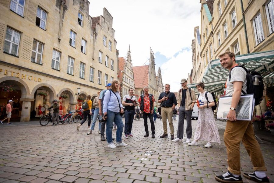 Münster: Old Town Historical Walking Tour by "Geo Epoche" - Key points at a glance