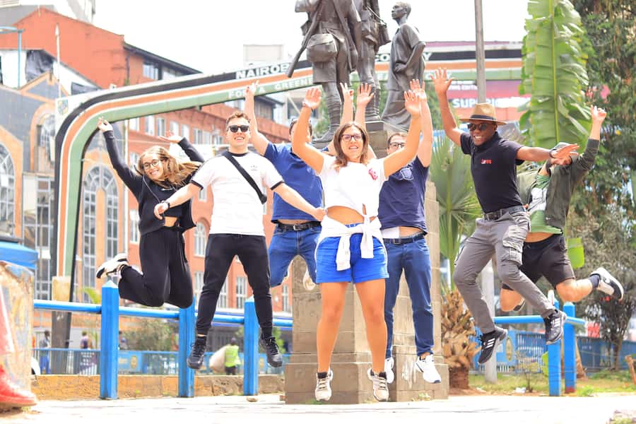 Nairobi: Historic and Modern Highlights Walking Tour - Meeting at Koinange Street and getting oriented