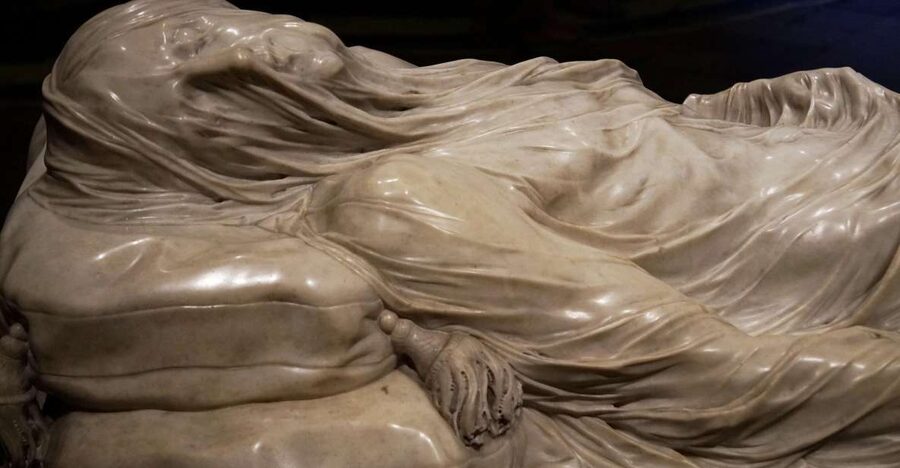 Naples: Historic Center and Sansevero Chapel Walking Tour - Following Via dei Tribunali into daily Naples