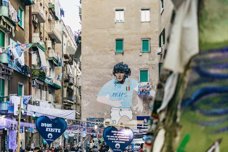 Naples: Street Art & History Tour in the Spanish Quarters - Why the Spanish Quarters make such a good walking tour setting